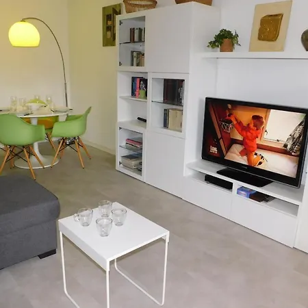 Cozy 1-bedroom 'l'amphore' With Balcony And Parking 公寓 *