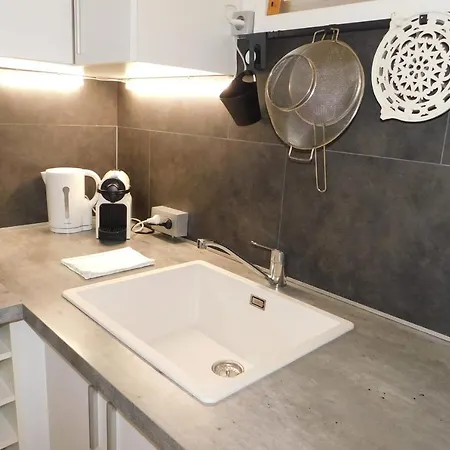 Cozy 1-bedroom 'l'amphore' With Balcony And Parking 公寓